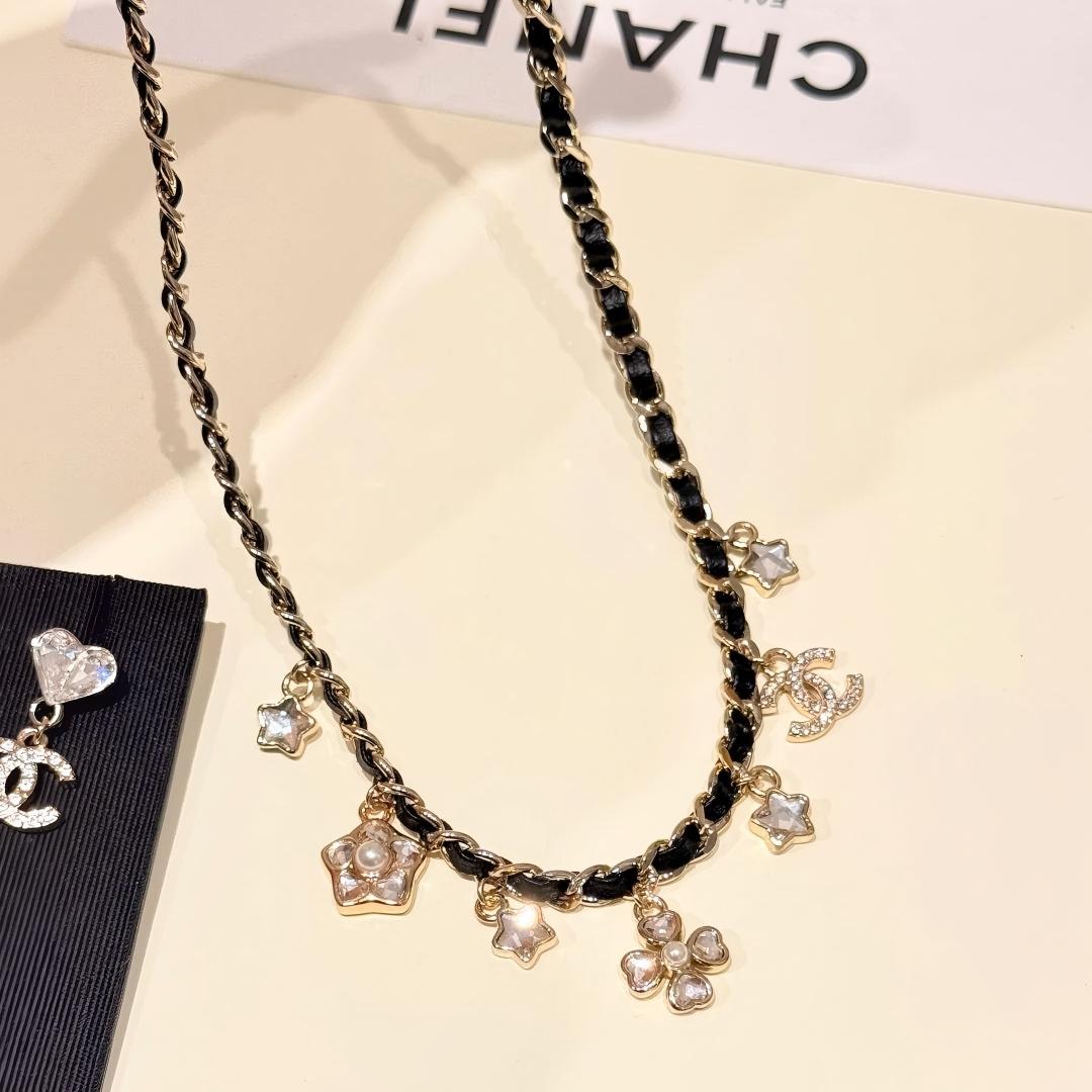 Chanel 25B Flower Necklace Bracelet